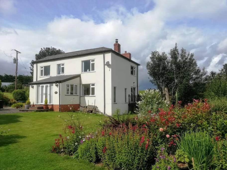 Country Home With Gardens Newtown (Powys) Exterior foto