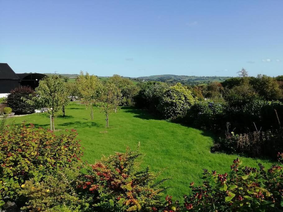 Country Home With Gardens Newtown (Powys) Exterior foto