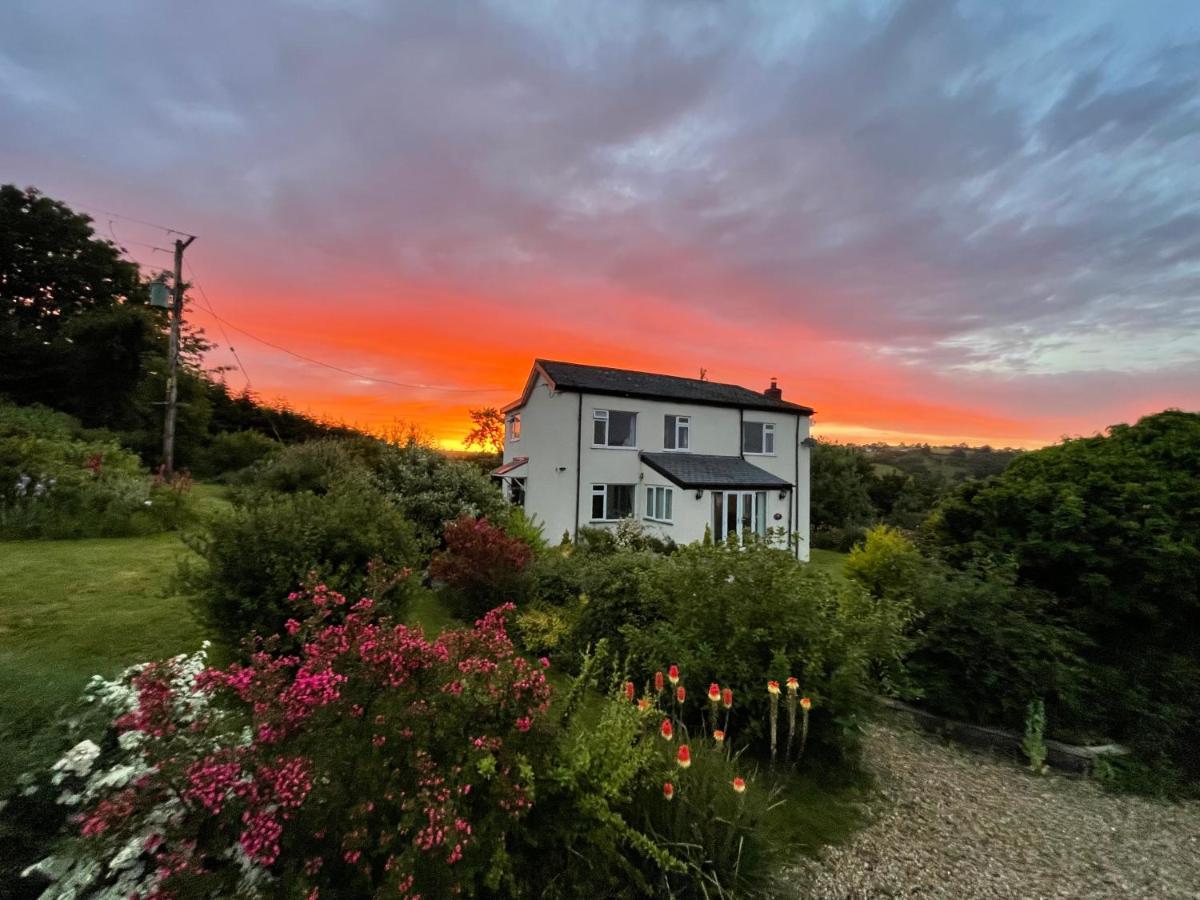 Country Home With Gardens Newtown (Powys) Exterior foto